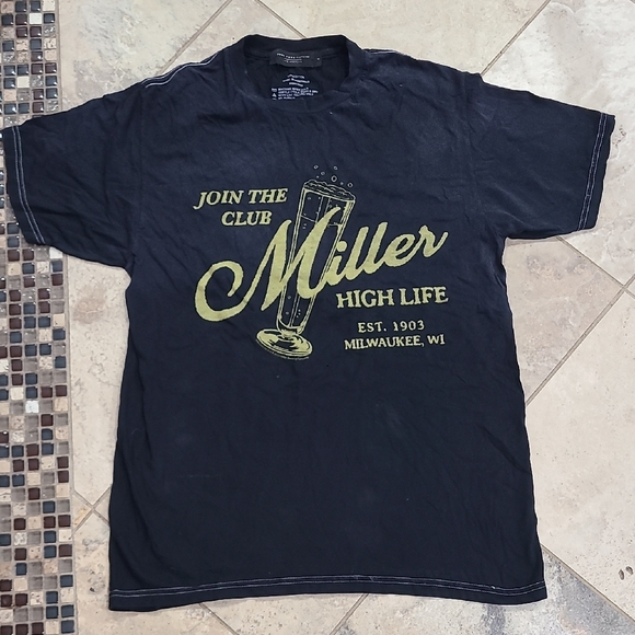 Junk Food Clothing Black and Yellow Graphic Tee - Picture 3 of 4